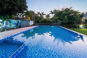 Corbett Evergreen Resort