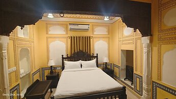 HOTEL MANDAWA VILAS