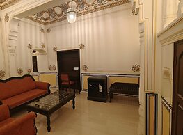 HOTEL MANDAWA VILAS