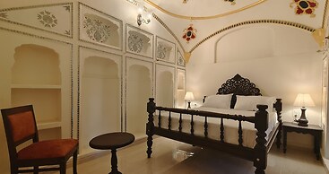 HOTEL MANDAWA VILAS
