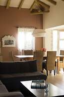 Tria Luxury Residences