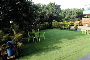 Aakaar Valley