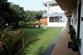 Aakaar Valley