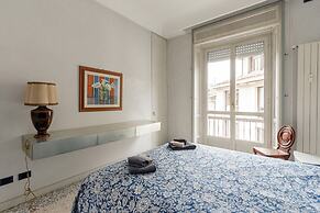 Elegant Apartment Near Duomo