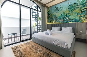 Greenforest Anahata 4 Star Hotel