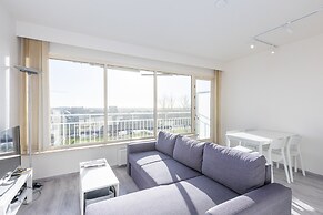 Modern, Renovated Studio With Open Views