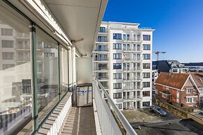 Modern, Renovated Studio With Open Views