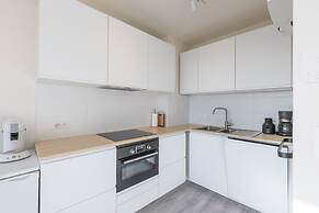 Modern, Renovated Studio With Open Views