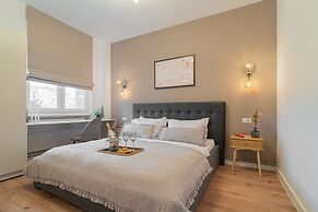 Loggia Luxe 5BR Living in Universitatii Area