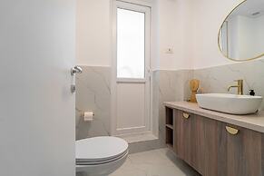 Loggia Luxe 5BR Living in Universitatii Area