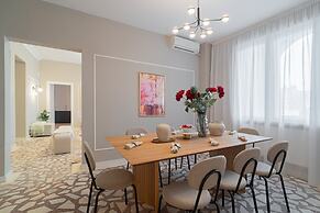 Loggia Luxe 5BR Living in Universitatii Area