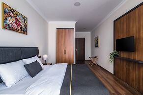 SH HOTEL
