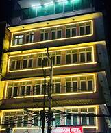 Om Mandakini Hotel