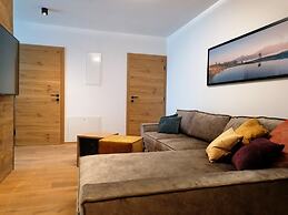 Lovely Apartment With Mountain Views