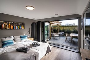 Uno Carbis Bay