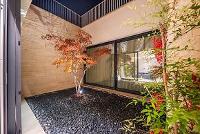 Jerina Mansion 6BR Villa With Private Pool