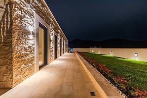 Jerina Mansion 6BR Villa With Private Pool