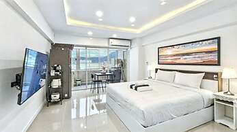 Heritage - Modern Studio Shared Pool, City Centre
