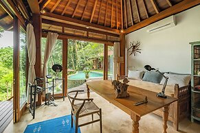 Private Pool Villa in ubud with Jungle View