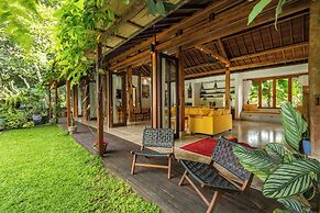 Private Pool Villa in ubud with Jungle View