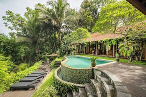 Private Pool Villa in ubud with Jungle View