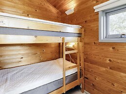 Sunny Cabin in Camping Resort