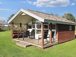 Sunny Cabin in Camping Resort