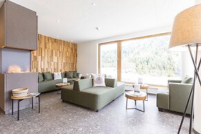 Amazing Lodge With Balcony