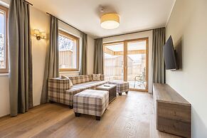 Nice Lodge With Balcony