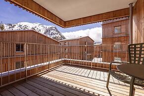 Nice Lodge With Balcony