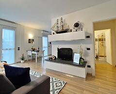 Chic Apt Near Piazza Duomo, Milan