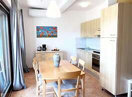 Charming Apartment With Garden