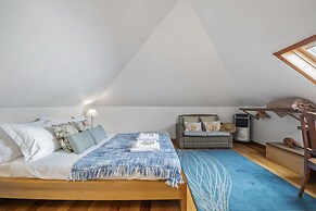 Villa Piedade by Homie