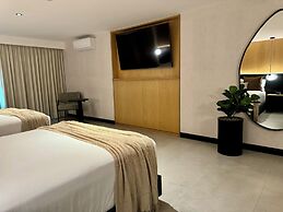 Hotel Aló Degollado