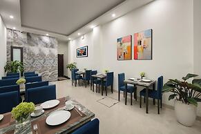 Queen Cafe Hotel
