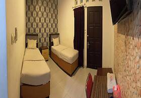 99 Guest House