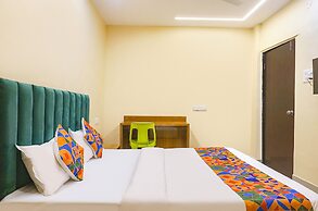 FabHotel New Falcon Inn