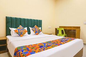 FabHotel New Falcon Inn