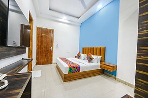 Fabhotel Radiant Blu