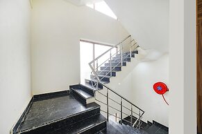 Fabhotel Radiant Blu
