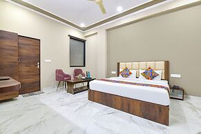 Fabhotel Lavish Palace