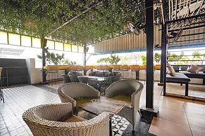 Fabhotel Sarja Sky