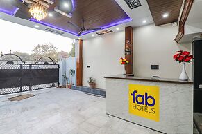 FabHotel Awadh Inn