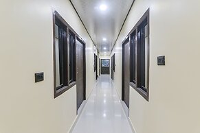FabHotel Awadh Inn
