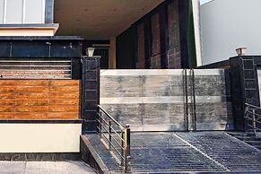 FabHotel VILLA DE BENARES
