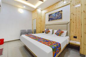 Fabhotel Heaven Palace