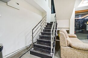 Fabhotel Seri