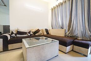 Fabhotel Vraj Inn