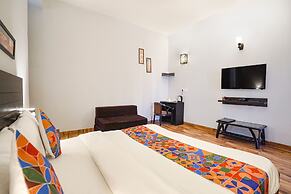 Fabhotel Vraj Inn