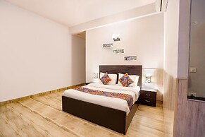 Fabhotel Vraj Inn